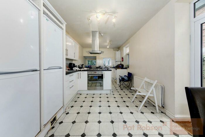 6 Bedroom Terraced House To Rent In Osborne Avenue, Jesmond, Newcastle Upon Tyne, NE2