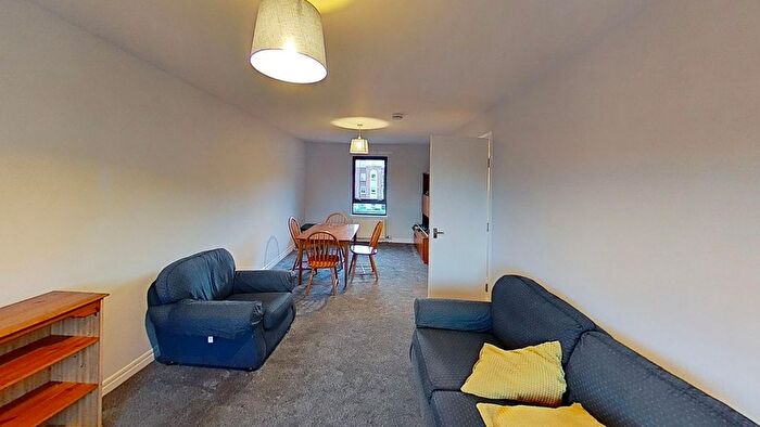 2 Bedroom Flat To Rent In West Powburn, Edinburgh, EH9