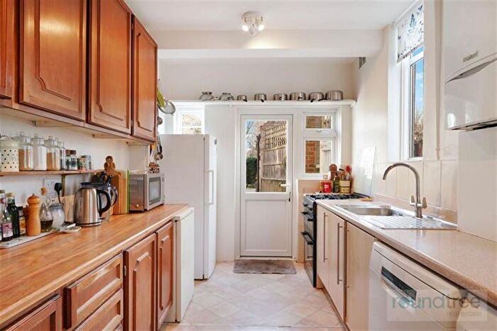 3 Bedroom Semi Detached House For Sale In Watford Way, Hendon, NW4