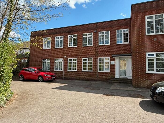 1 Bedroom Flat For Sale In Flat Elveden Court Epsom Road, Leatherhead, KT22