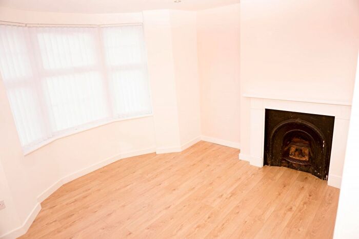 1 Bedroom Flat To Rent In Pentonville, Newport, NP20