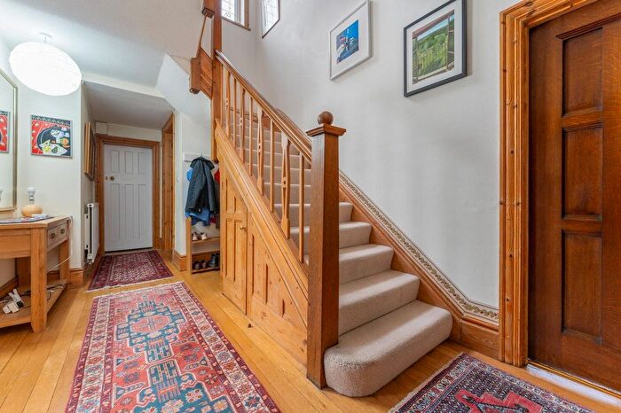 5 Bedroom Detached House For Sale In Chalgrove Road, Sutton, SM2