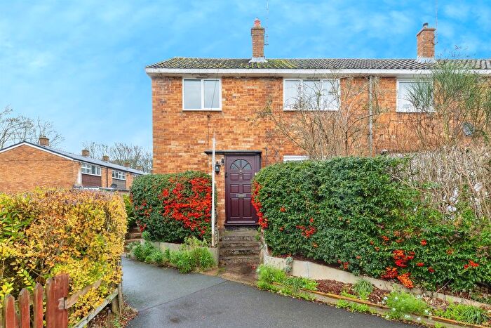 3 Bedroom End Terrace House For Sale In Ashdown Road, Stevenage, SG2