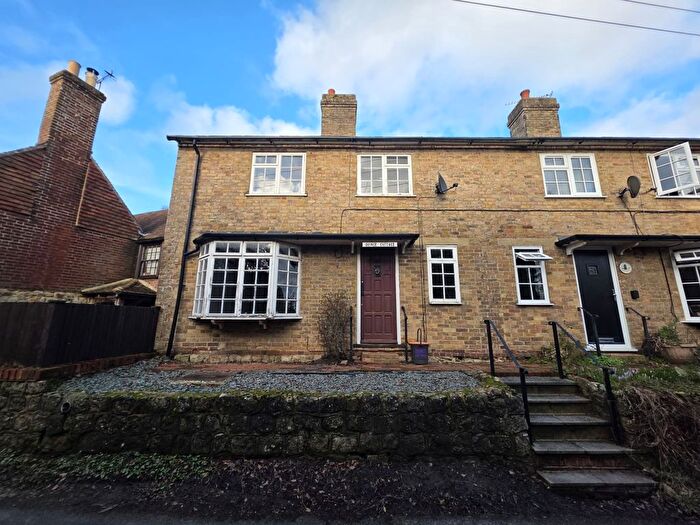 3 Bedroom Semi Detached House For Sale In Lenham Heath Road, Sandway, Maidstone, ME17