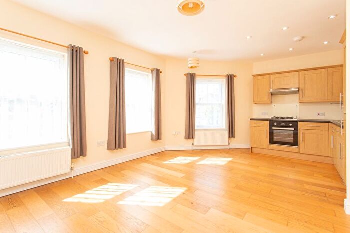 2 Bedroom Flat For Sale In Flat Woodall Court, Herne Bay, CT6