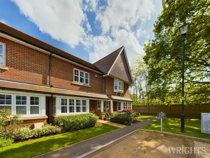 3 Bedroom Terraced House For Sale In Meldrum Court, Wilshere Park, Welwyn, AL6
