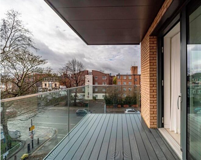 2 Bedroom Apartment To Rent In Coster Avenue, London, N4