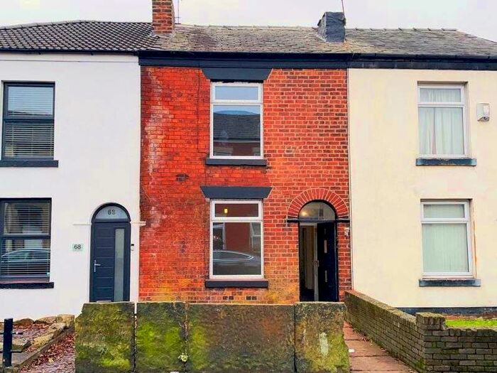 3 Bedroom Property To Rent In 3 Bedrooms - Lever Street, Bolton, BL3