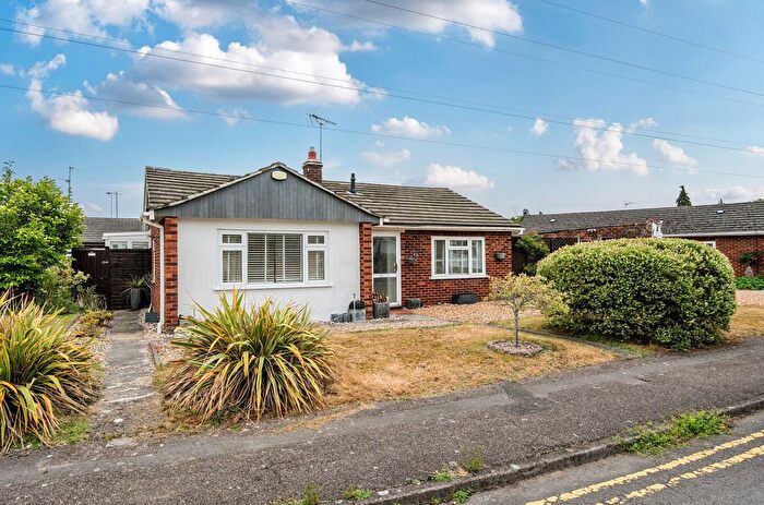 2 Bedroom Bungalow For Sale In Saffron Close, Earley, Reading, RG6