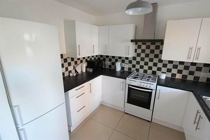 4 Bedroom End Of Terrace House To Rent In Powell Street, Sheffield, S3