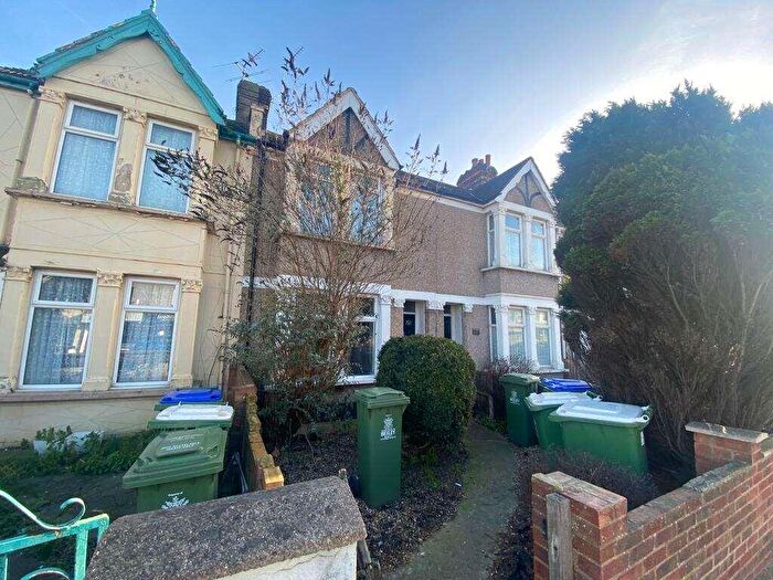 1 Bedroom Flat For Sale In Upper Wickham Lane, Welling, DA16