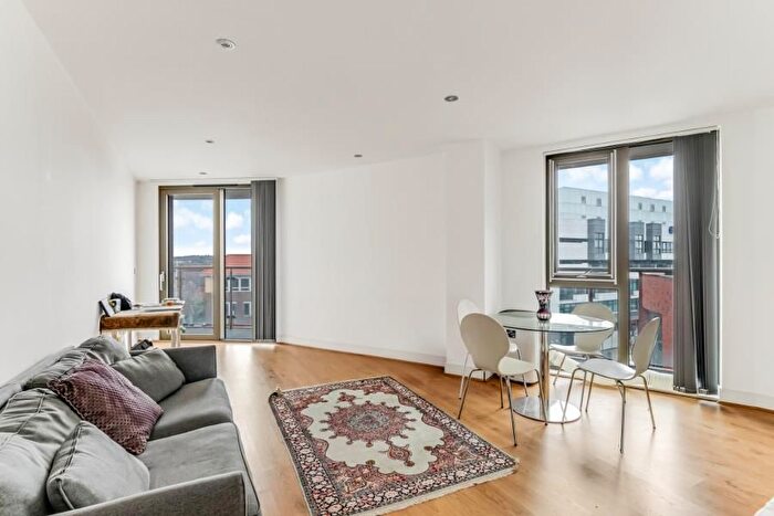 1 Bedroom Flat To Rent In Regents Park Road, Finchley Central, N3