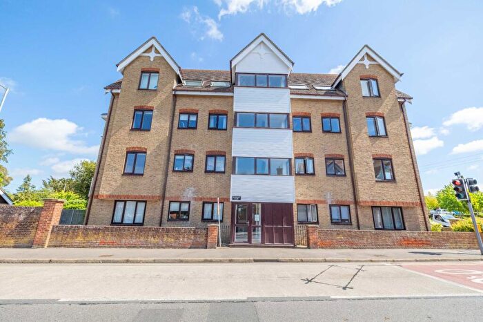 1 Bedroom Flat For Sale In Boundary Court, St. Lawrence Road, Canterbury, Kent, CT1