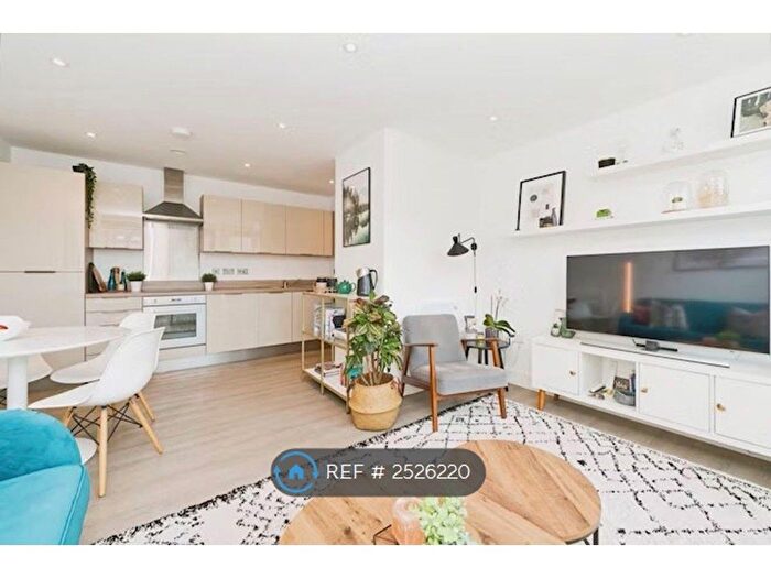 1 Bedroom Flat To Rent In Park House, New Malden, KT3