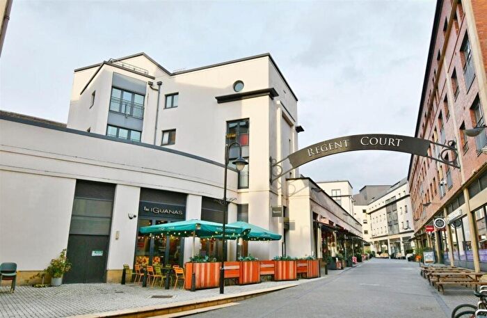 2 Bedroom Flat To Rent In Parade, Leamington Spa, CV32