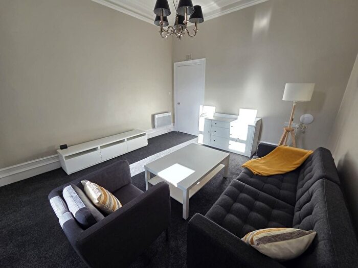 2 Bedroom Flat To Rent In Rosemount Viaduct, Rosemount, Aberdeen, AB25