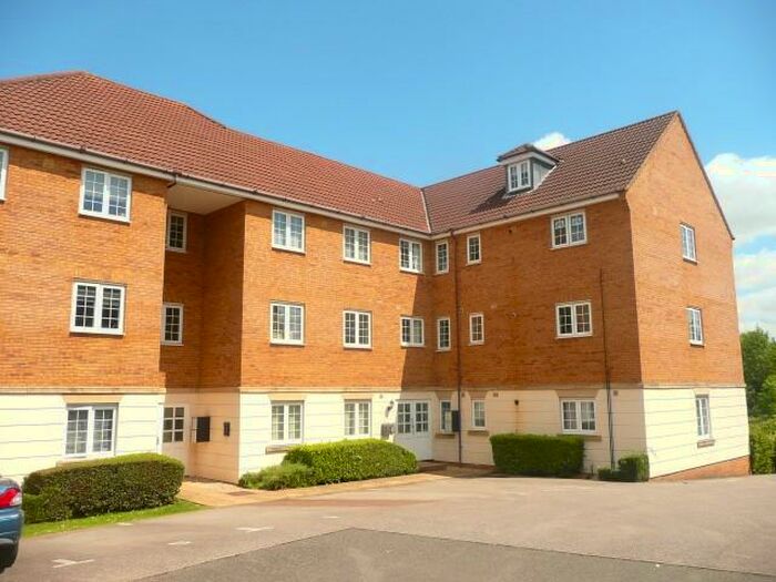 2 Bedroom Apartment To Rent In Redgrave Court, Wellingborough, Northamptonshire, NN8