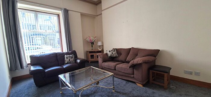 2 Bedroom Flat To Rent In Holburn Street, Aberdeen, AB10