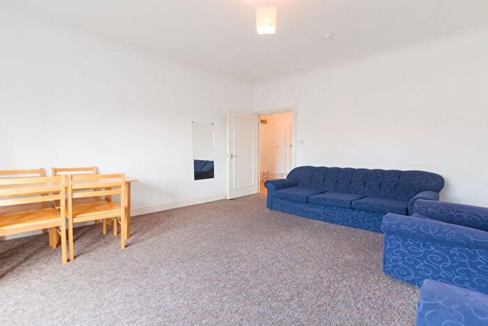 2 Bedroom Flat To Rent In Brent Street, Hendon, NW4