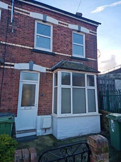 2 Bedroom End Of Terrace House To Rent In Okehampton Place, Exeter, EX4