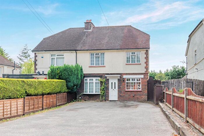 4 Bedroom Semi-Detached House For Sale In Wateringbury Road, East Malling, West Malling, ME19