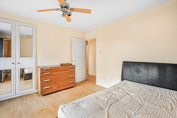 2 Bedroom Apartment To Rent In Netherhall Gardens, Hampstead, London, NW3