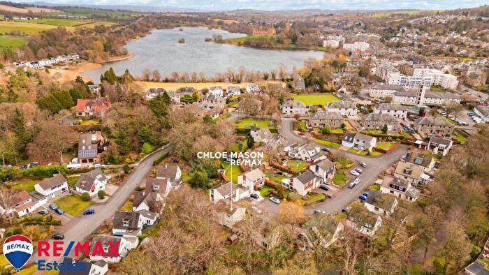 3 Bedroom Detached House For Sale In Philip Avenue, Linlithgow, EH49