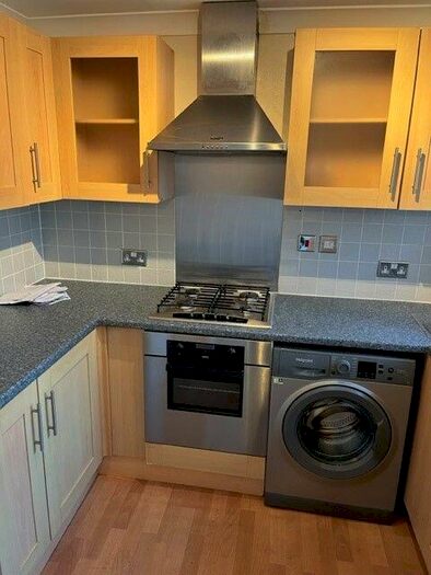 2 Bedroom End Of Terrace House To Rent In Prunus Close Lordswood Southampton, SO16