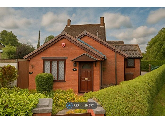 2 Bedroom Bungalow To Rent In Barley Mow Lane, Bromsgrove, B61