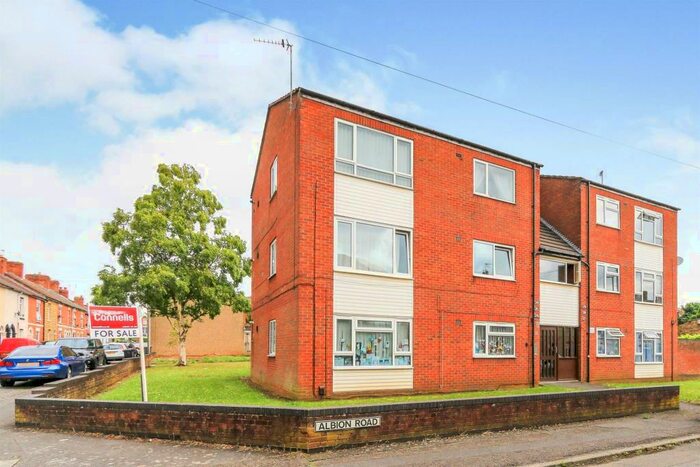 2 Bedroom Flat To Rent In Albion Road, Kettering, NN16