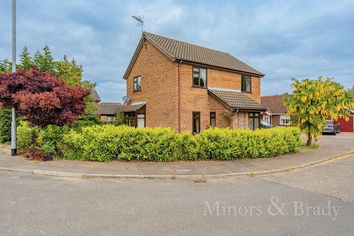 4 Bedroom Detached House For Sale In St. Faiths Close, Great Witchingham, NR9