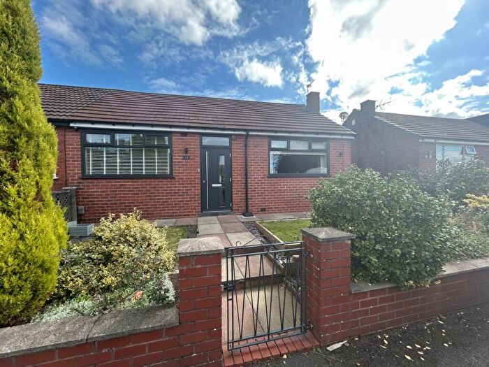 2 Bedroom Semi-Detached Bungalow For Sale In Keswick Avenue, Oldham, OL9