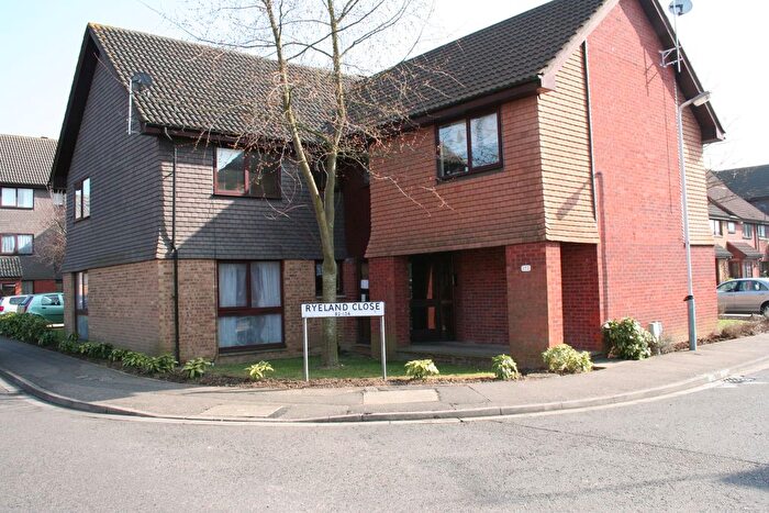 Studio To Rent In Ryeland Close, West Drayton, UB7