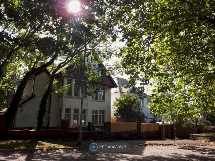 2 Bedroom Flat To Rent In Pen-Y-Lan Road, Cardiff, CF23