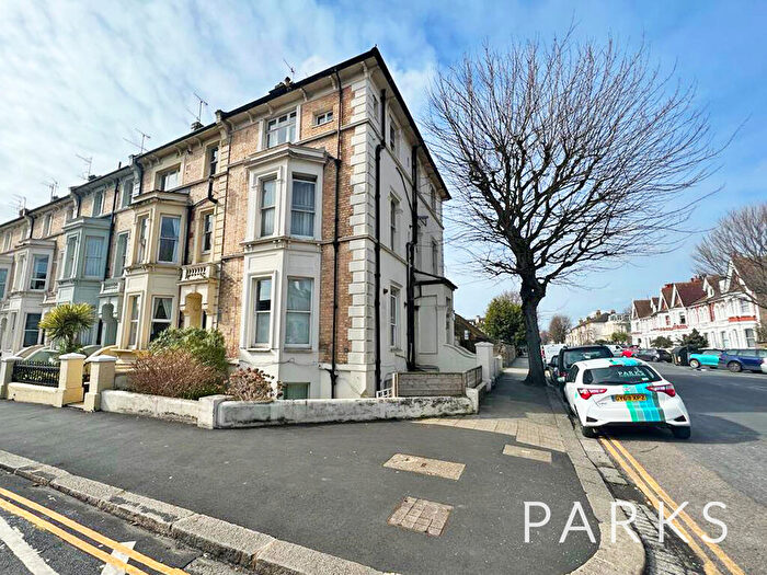 2 Bedroom Apartment To Rent In Denmark Villas, Hove, East Sussex, BN3