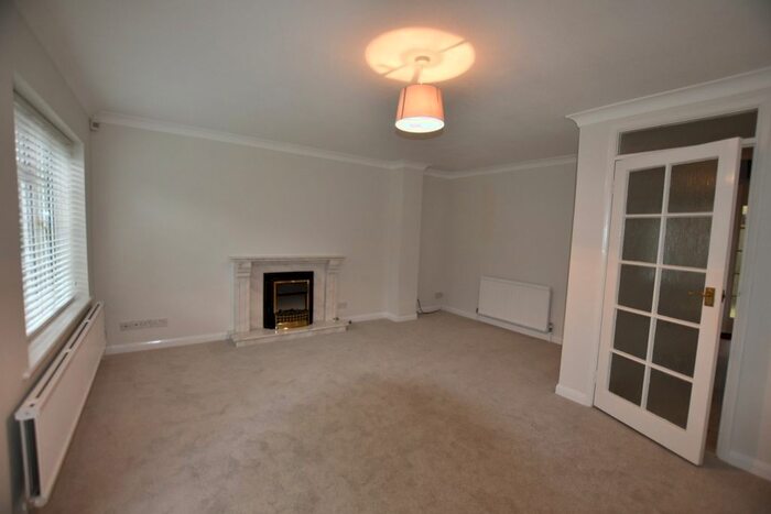 4 Bedroom Detached House To Rent In Oaks Road, Shiplake, Henley On Thames, RG9