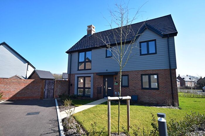 3 Bedroom Property For Sale In Egret Court End, Hambrook, PO18