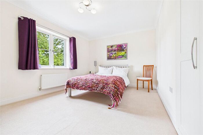 3 Bedroom Retirement Property For Sale In Cumber Place, Theale, Reading, Berkshire, RG7