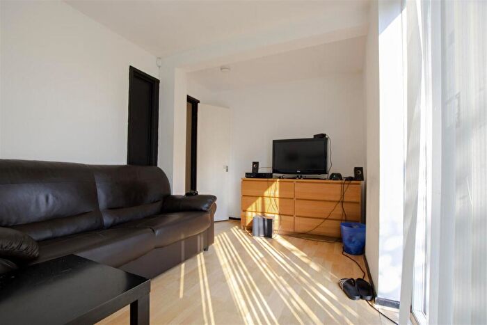 4 Bedroom House To Rent In Herons Way, Birmingham, West Midlands, B29