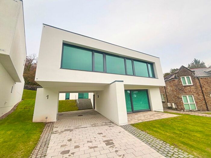 4 Bedroom Detached House To Rent In Castle View, Blackpill, Swansea, SA3