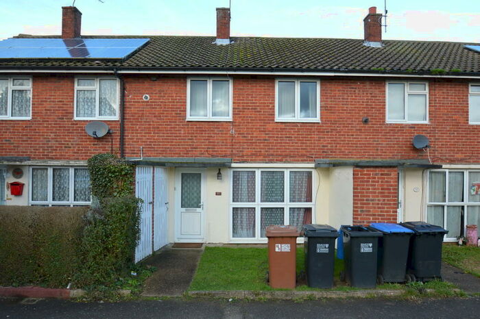 2 Bedroom Terraced House To Rent In Oak Grove, Hatfield, AL10