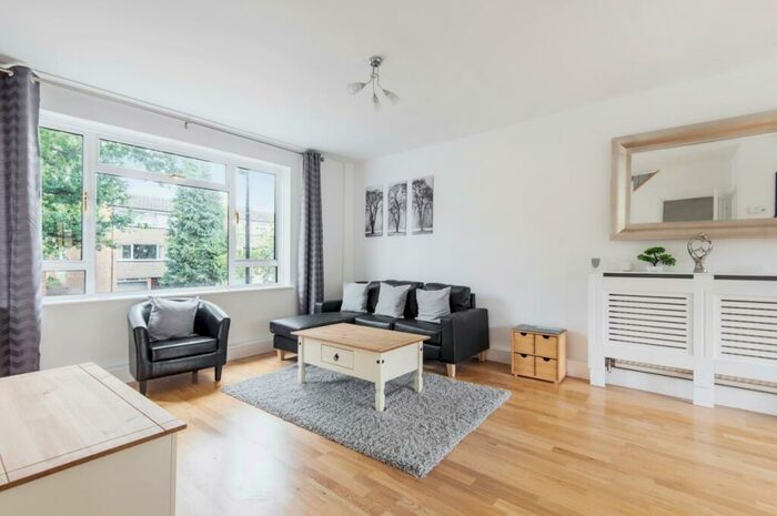 2 Bedroom Flat To Rent In Carston Close Lee, SE12