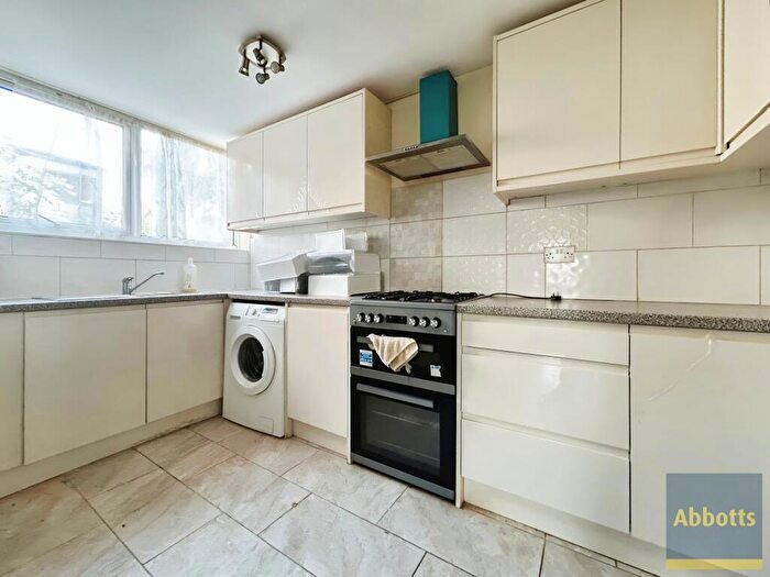 2 Bedroom House To Rent In Laindon, Basildon, SS15