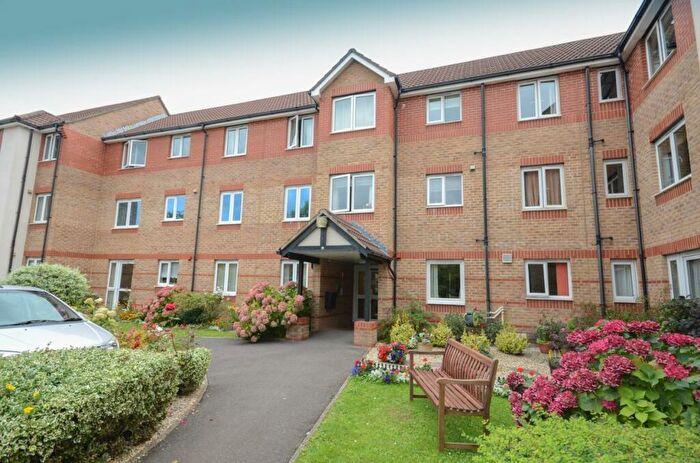 1 Bedroom Flat For Sale In Park View Court, Albert Road, Staple Hill, Bristol, BS16