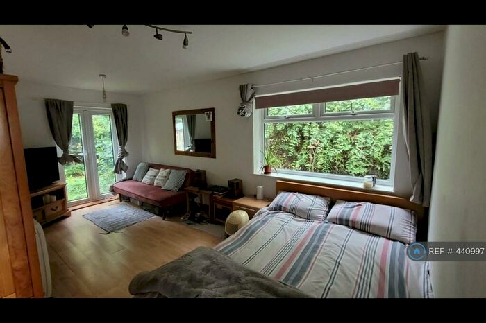 1 Bedroom Bungalow To Rent In House Lane, St. Albans, AL4