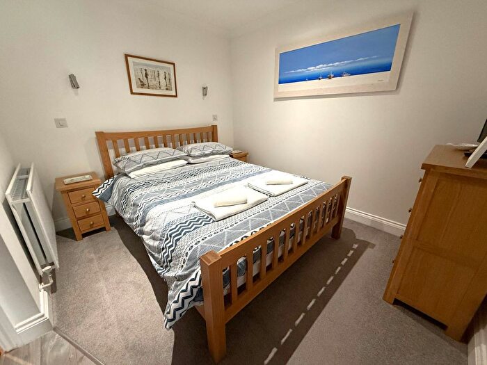 1 Bedroom Flat For Sale In Shelly Road, Exmouth, EX8