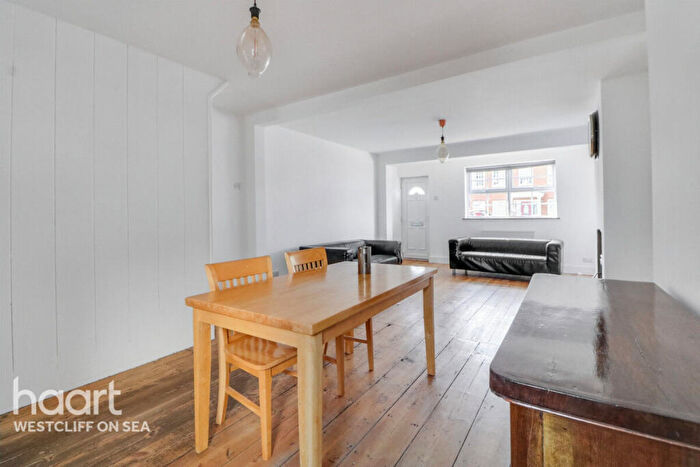 3 Bedroom Terraced House For Sale In High Street, Southend-On-Sea, SS3
