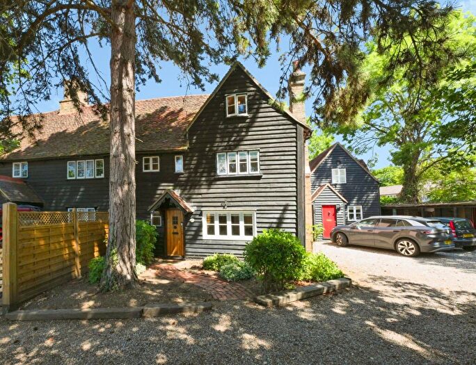 3 Bedroom Semi-Detached House For Sale In Harberts Road, Harlow, CM19