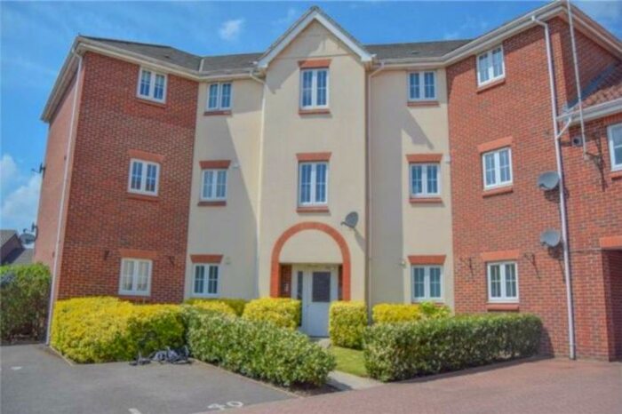 2 Bedroom Flat To Rent In Woodland Walk, Aldershot, Hants, GU12