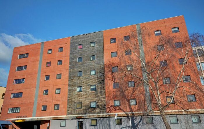 2 Bedroom Flat To Rent In London Road, London, SW16